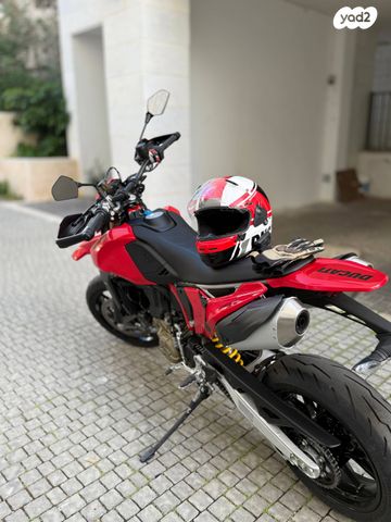 דוקאטי היפרמוטרד 698 מונו