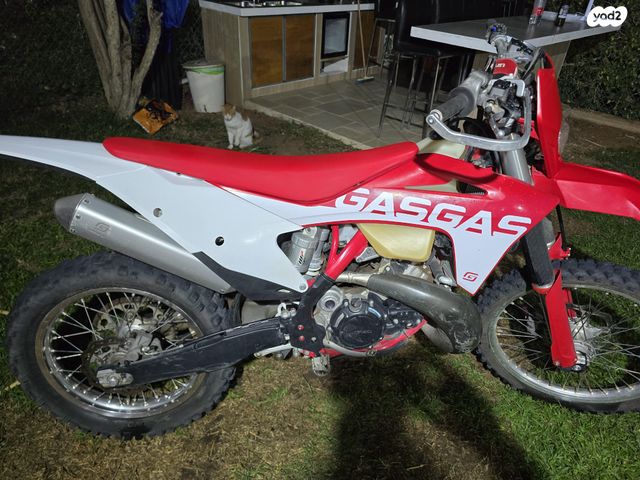 מודעת רכב גאס-גאס EC300