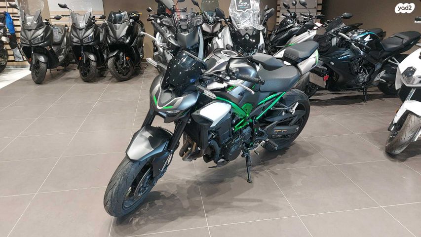 מודעת רכב קאוואסאקי Z900