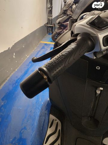 פיאג'ו MP3 300 HPE 