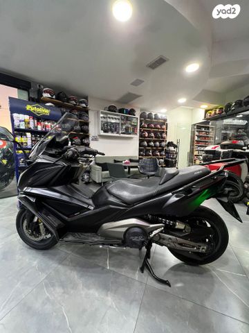 מודעת רכב קימקו AK 550