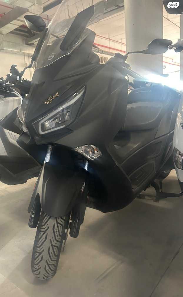 מודעת רכב סאן יאנג ג'וי-מקס 250