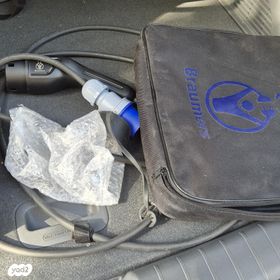 feedItemObj.data.row_1