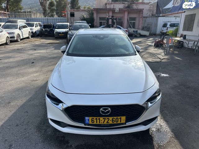 מודעת רכב מאזדה 3