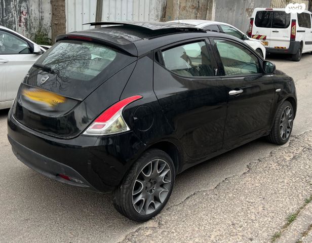 מודעת רכב לנצ'יה אפסילון 2