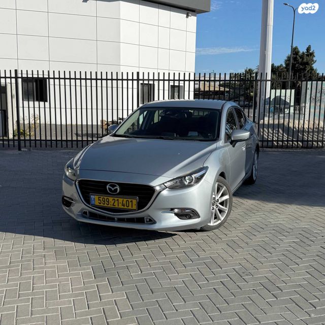 מודעת רכב מאזדה 3