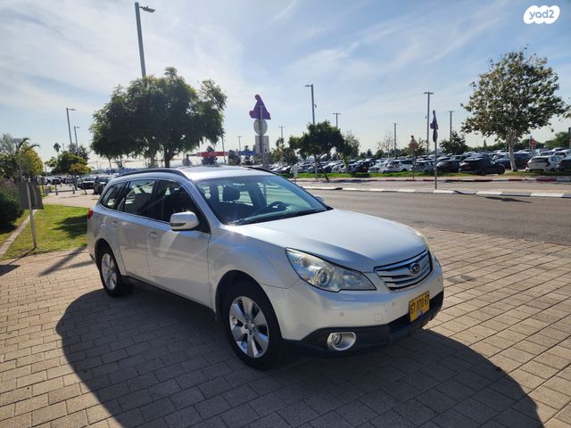 סובארו אאוטבק