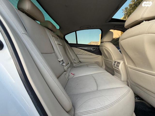 אינפיניטי Q50