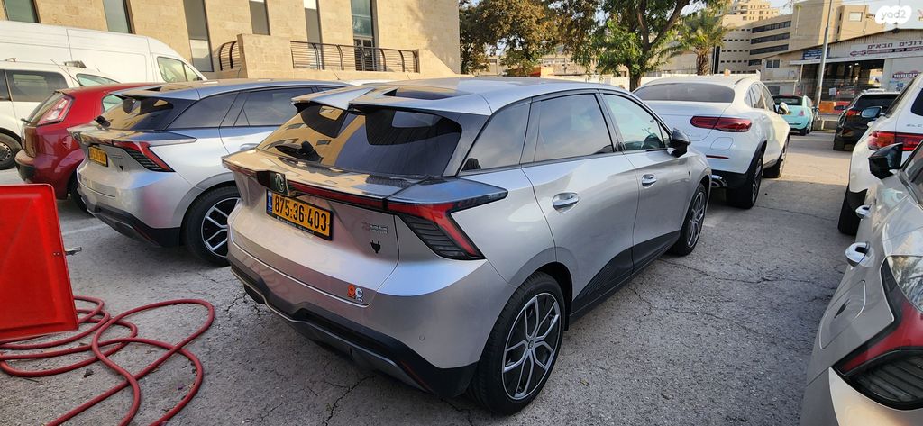 מודעת רכב אם ג'י MG4 1