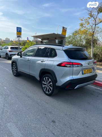 טויוטה קורולה קרוס