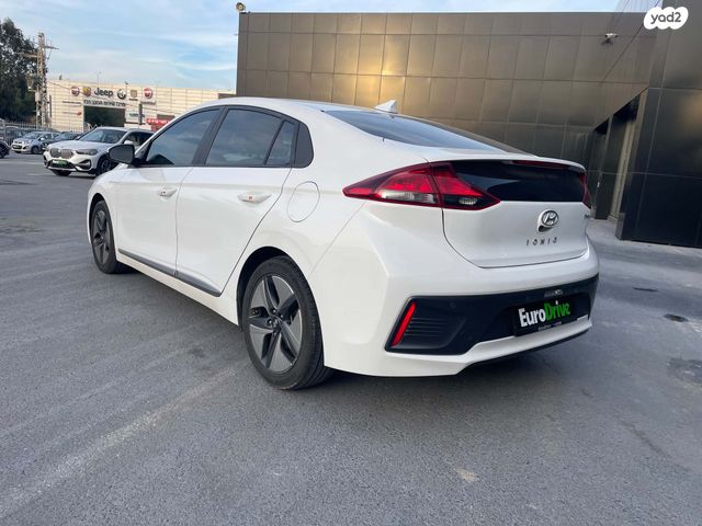 יונדאי איוניק