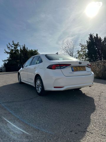 טויוטה קורולה