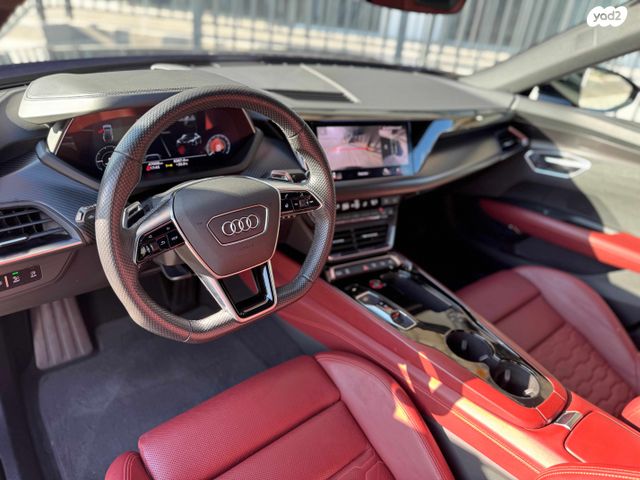 אאודי E-tron GT