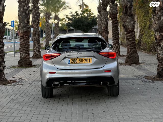 אינפיניטי Q30