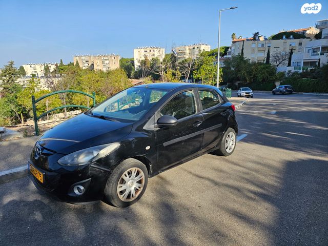 מודעת רכב מאזדה 2