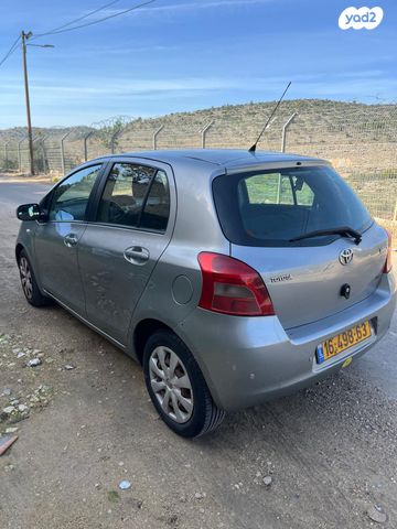 טויוטה יאריס