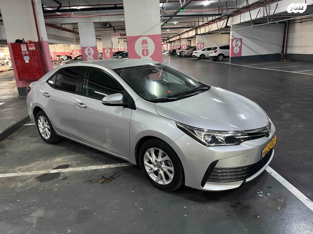 טויוטה קורולה