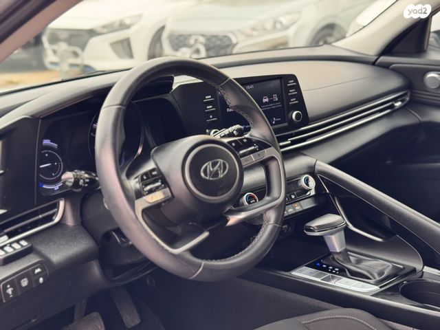 יונדאי אלנטרה