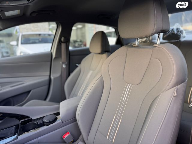 יונדאי אלנטרה