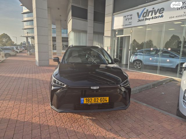 מודעת רכב ג׳ילי Geometry C