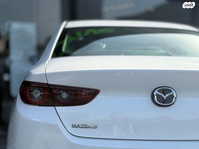 מאזדה 3