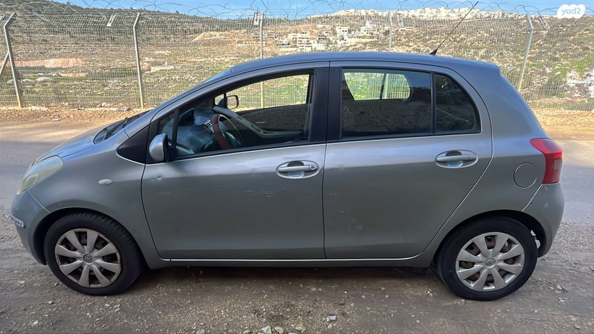 טויוטה יאריס