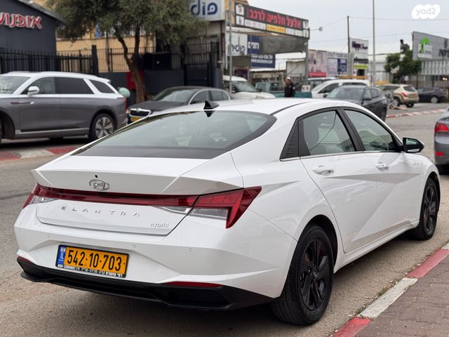 יונדאי אלנטרה