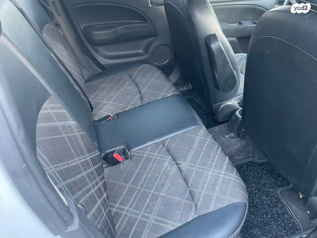 מיצובישי ספייס סטאר