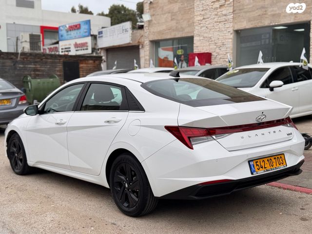 יונדאי אלנטרה