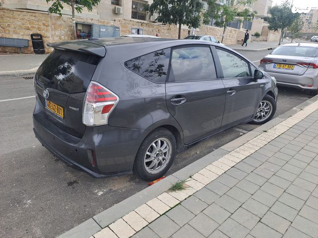 טויוטה פריוס פלוס