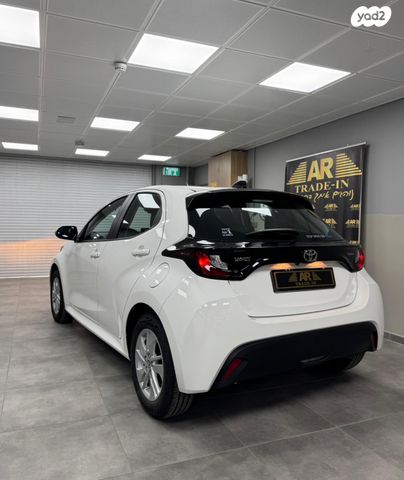 טויוטה יאריס