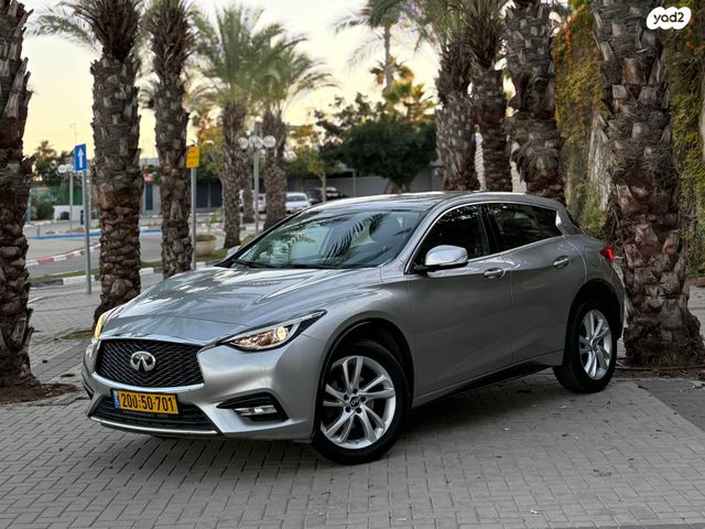 מודעת רכב אינפיניטי Q30