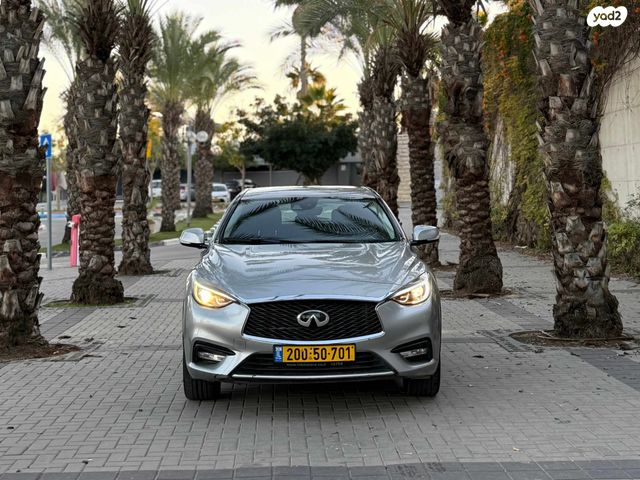 אינפיניטי Q30