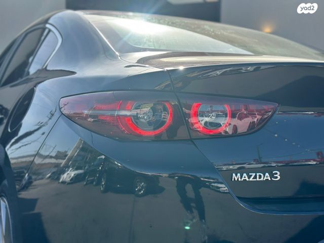 מאזדה 3