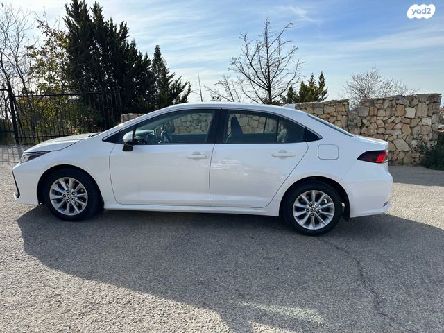 טויוטה קורולה