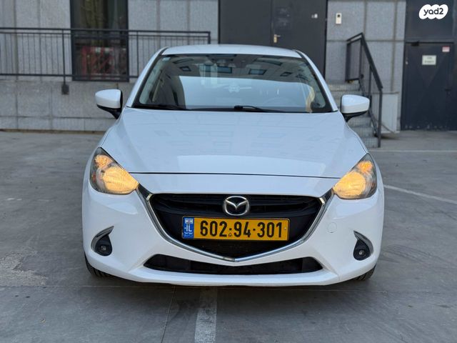 מודעת רכב מאזדה 2