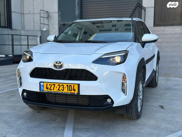 מודעת רכב טויוטה יאריס קרוס