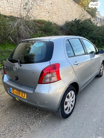 טויוטה יאריס