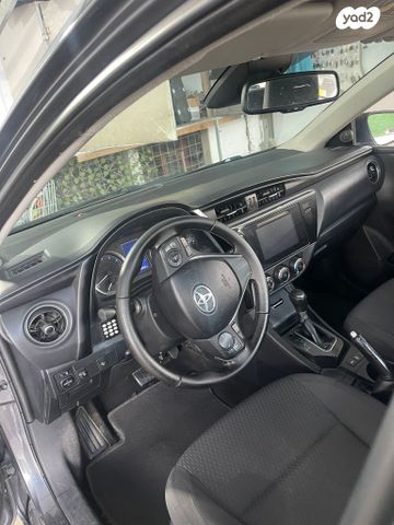 טויוטה קורולה