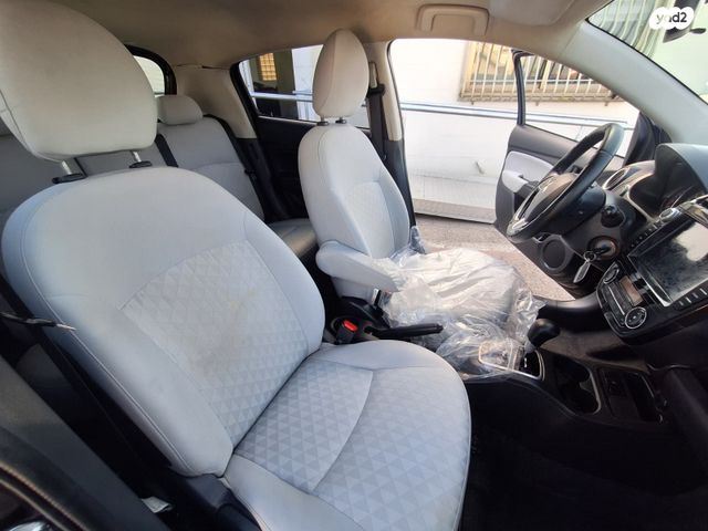 מיצובישי ספייס סטאר