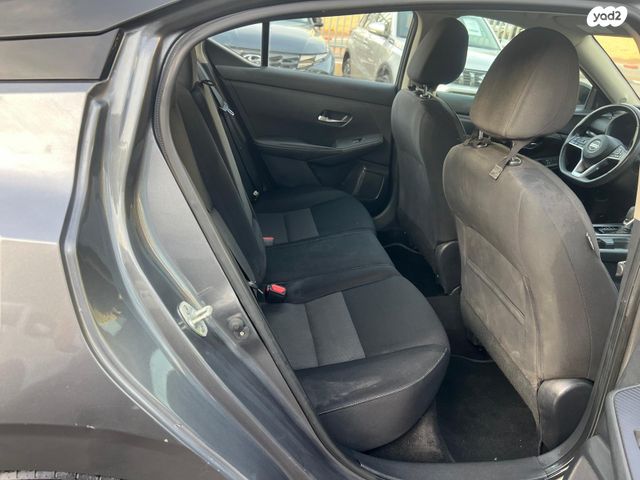 ניסאן סנטרה