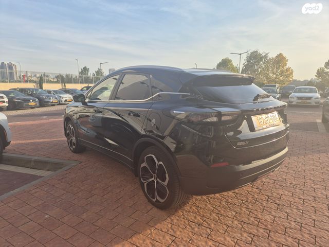 ג׳ילי Geometry C