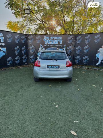 טויוטה אוריס