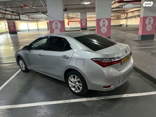 טויוטה קורולה