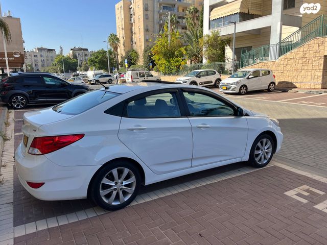 יונדאי אקסנט i25