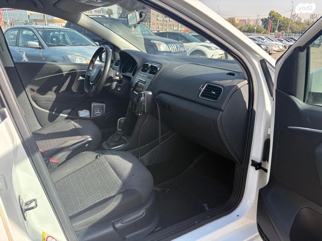 פולקסווגן פולו 