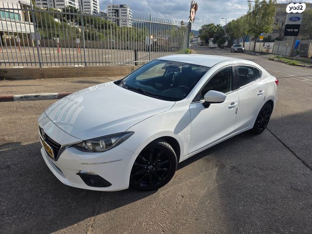 מודעת רכב מאזדה 3