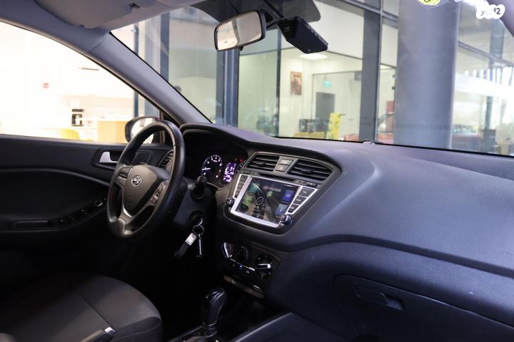 יונדאי I20 קרוס