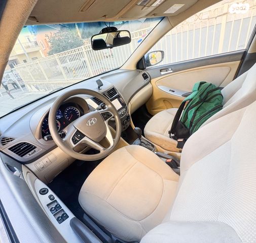 יונדאי אקסנט i25