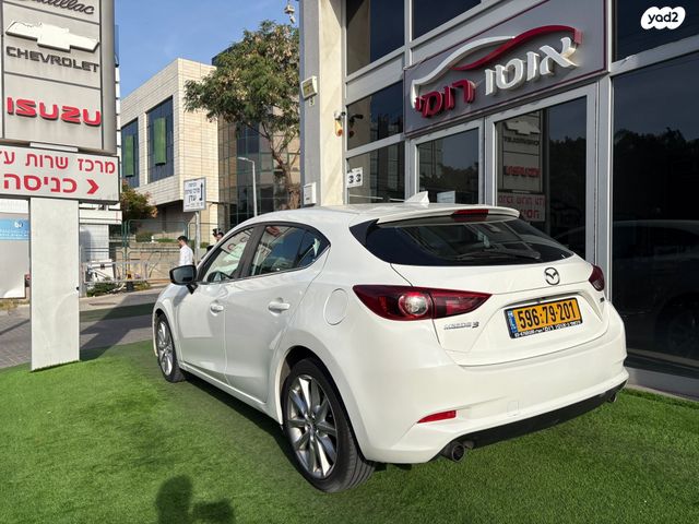 מאזדה 3